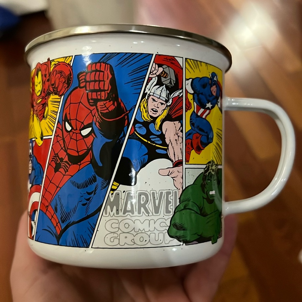 Marvel 21oz enamel camper cup